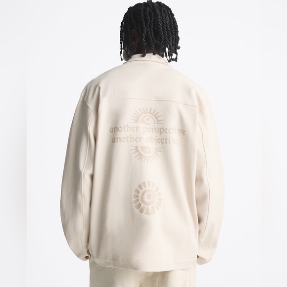 Zara Long Sleeve Shacket Jacket Celestial Design Mens Size XL Beige YinYang NWOT - Picture 2 of 4